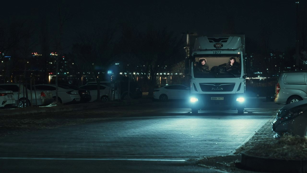 Hit Man (2022) AMZN WEB-DL Hindi + Kor 720p AVC DDP 2.0 ESub B4uHD.mkv.0002